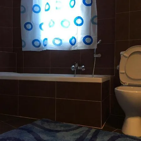 아파트 Two Bedroom *