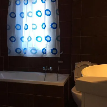 아파트 Two Bedroom 니키아나